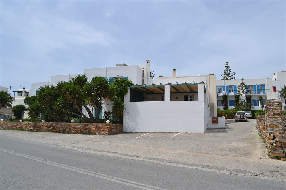 Ostria Hotel & Apartments Gavrio Exterior foto